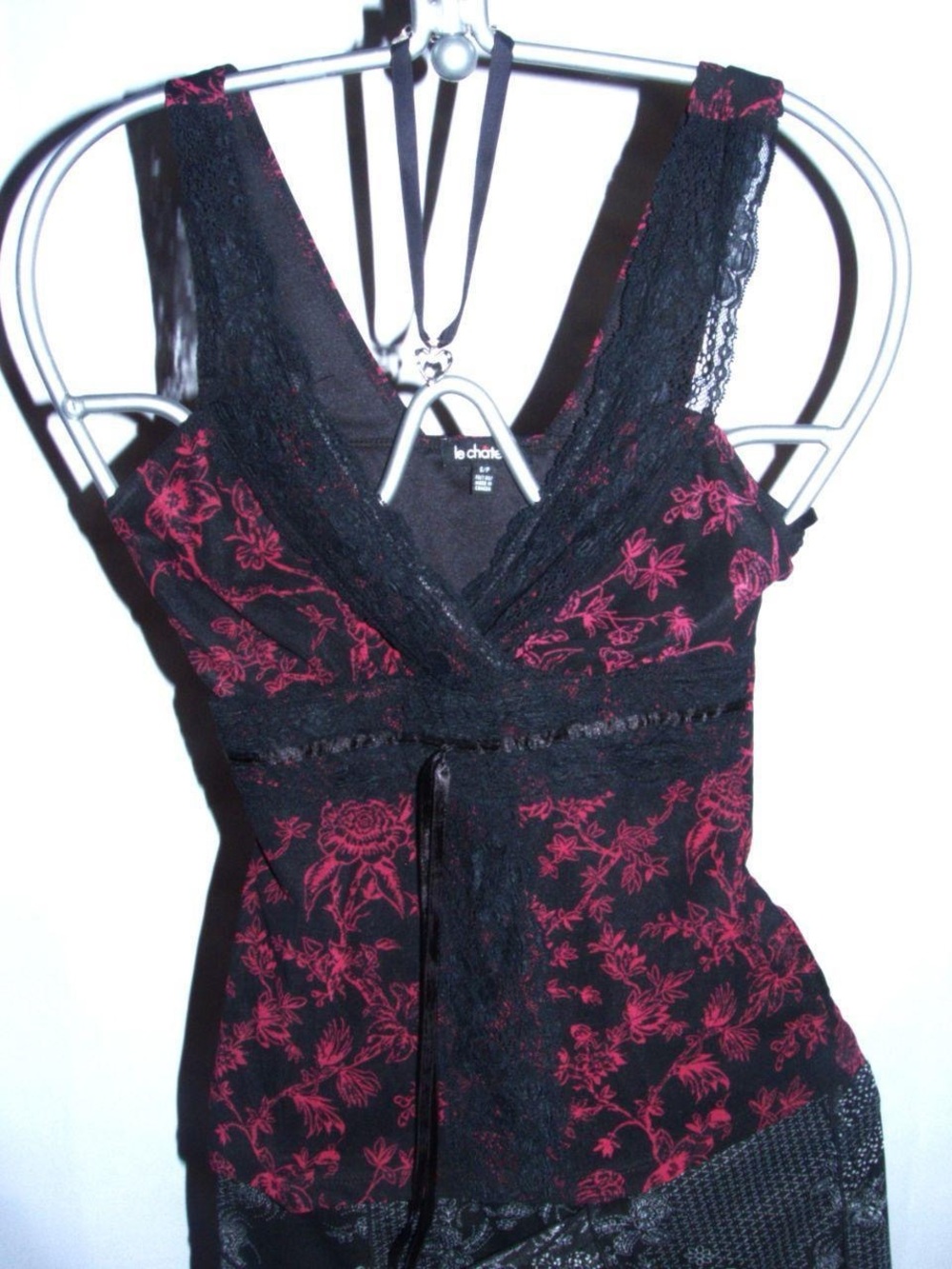 moving sale 💕- vintage le chateau black floral lace top size small